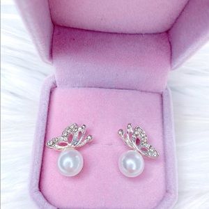 pearl butterfly stud earrings